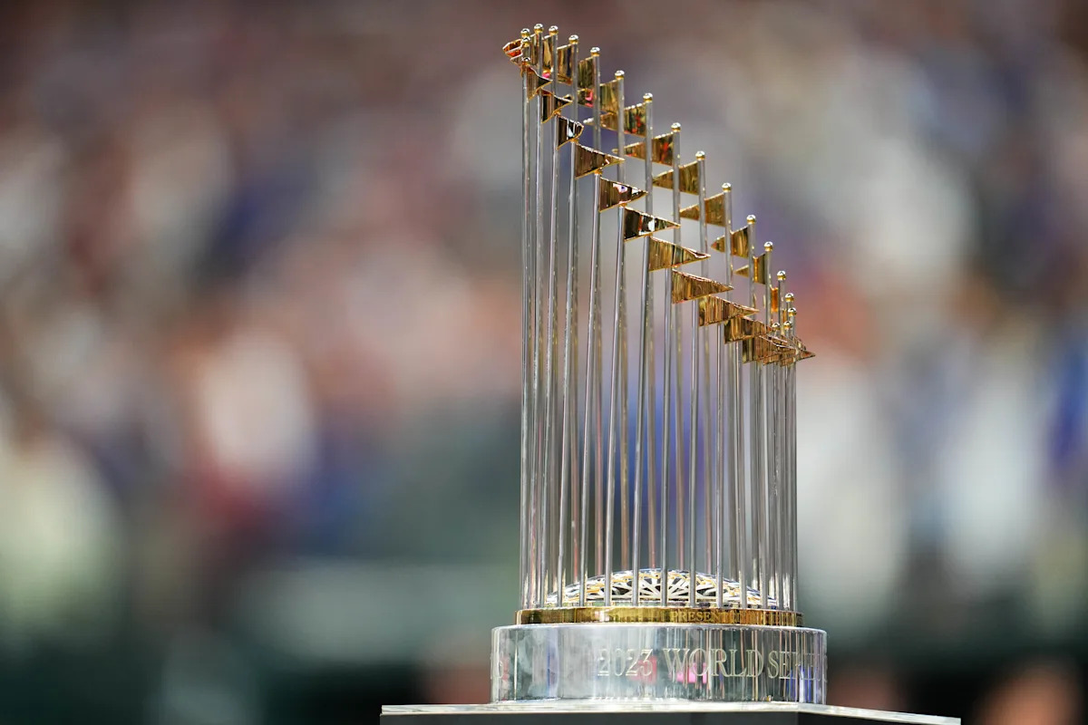 AL West: Mariners (17 votes) Crowd: Mariners (95.6%) AL Central: Tigers (9) Royals (6), Guardians (2)Crowd: Tigers (71.2%) AL East: Blue Jays (9) Red Sox (4), Yankees (4)Crowd: Blue Jays (50.8%) AL WC: Red Sox (12), Royals (8), Yankees (7) Tigers (6), Astros …