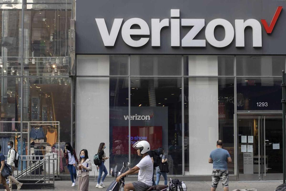While traditional logic suggests the U.S. wireless market is saturated, recent subscriber growth is decoupling from human population trends due to the...