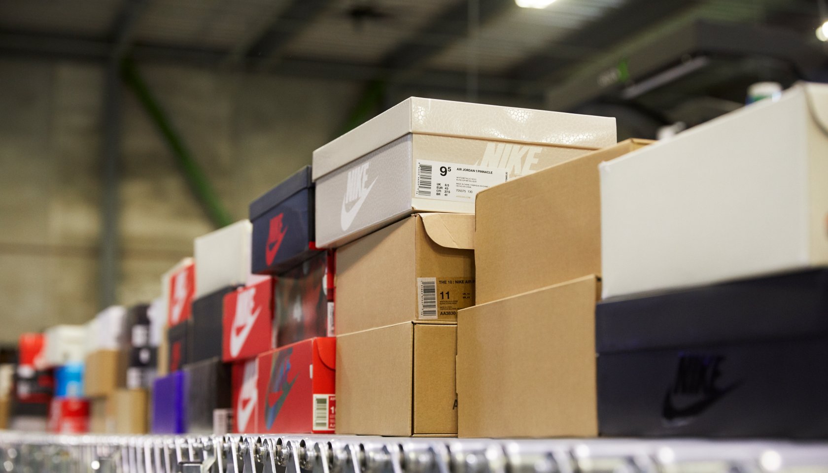 In 2026, sneaker resellers are finding that the secondary market just isn’t what it used to be, but still, StockX is trying to keep people engaged in the hustle and has introduced a new method to move product at a faster and more cost-effective pace. Over the…